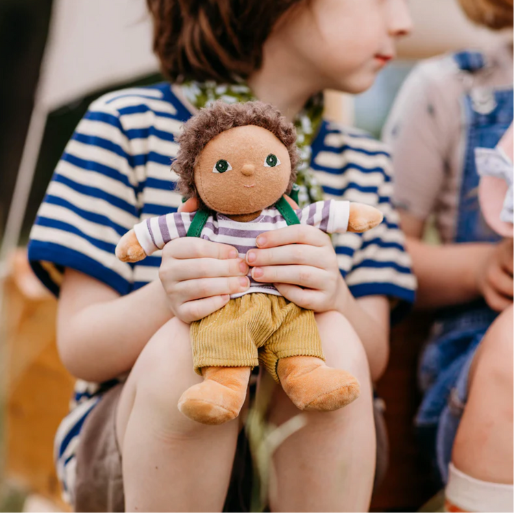 Dress Me Dinky | Finn Fernwood