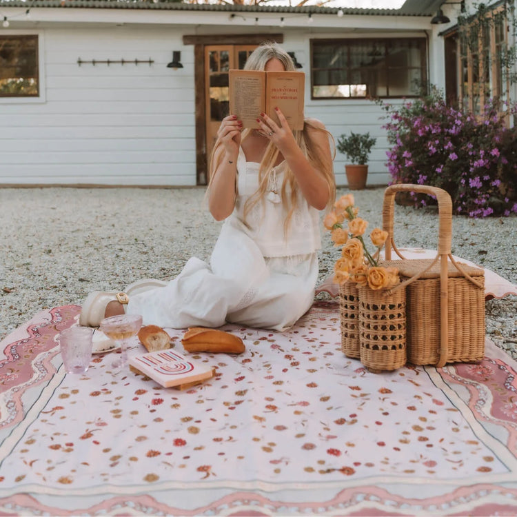 Dahlia Picnic Rug | Rose