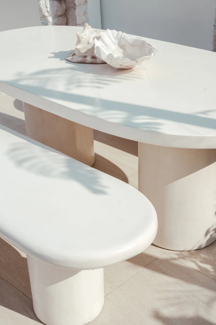 The Milos Dinning Table