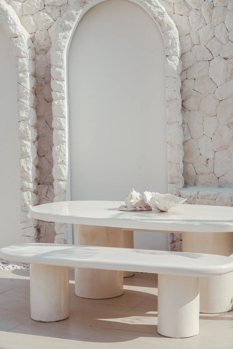 The Milos Dinning Table