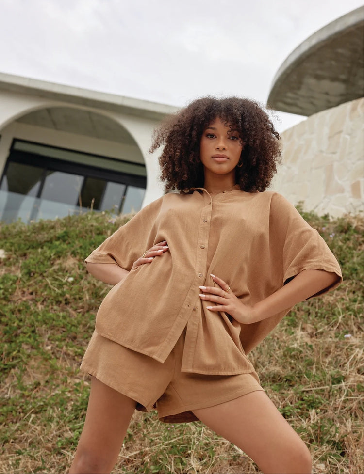 Averie Shorts | Walnut