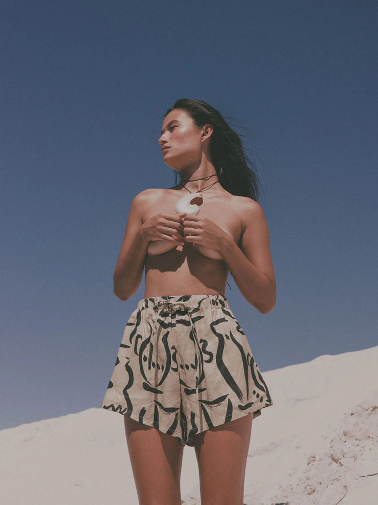 Abbey Short | Mazharia