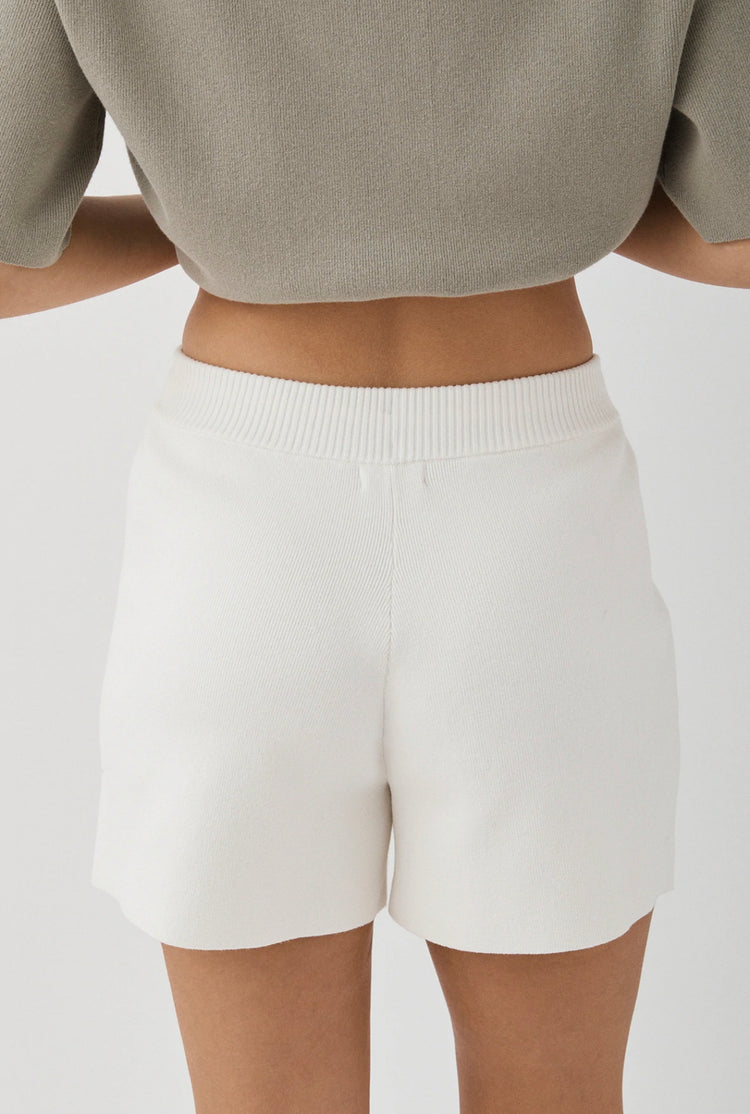 Harriet Short | Cream