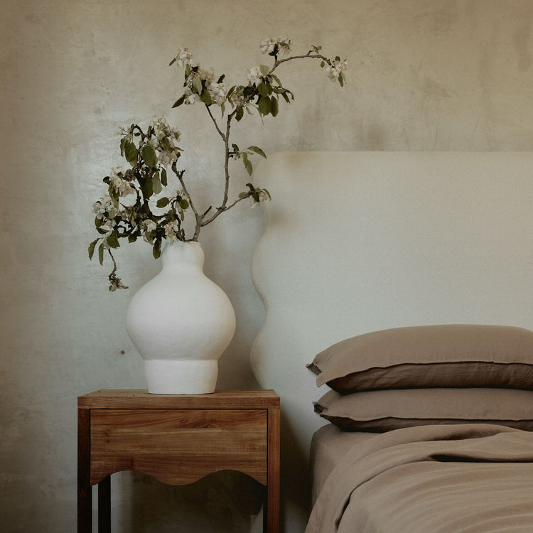 Bobby Vessel | White